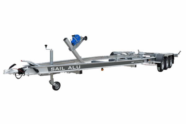 REMORQUE EN ALUMINIUM À TROIS ESSIEUX POUR LE TRANSPORT DE BATEAUX UNITRAILER SAIL 3500/3 ALU PTAC 3500 KG